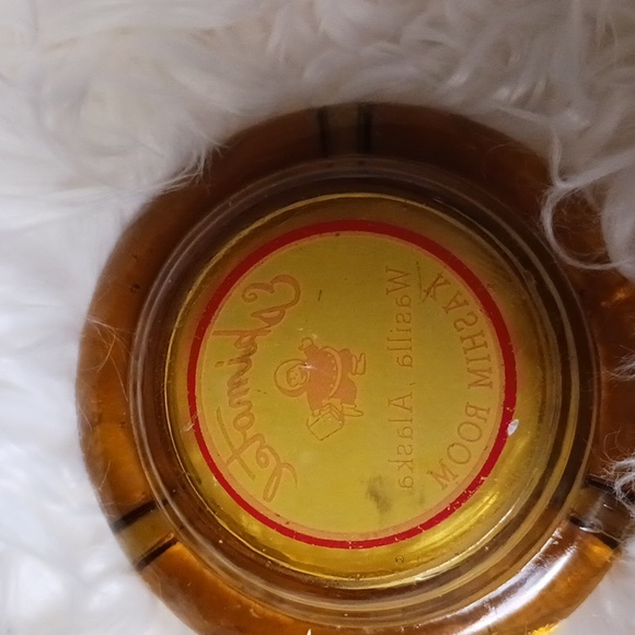 Vintage Eskimotel Ashtray - Picture 4 of 4